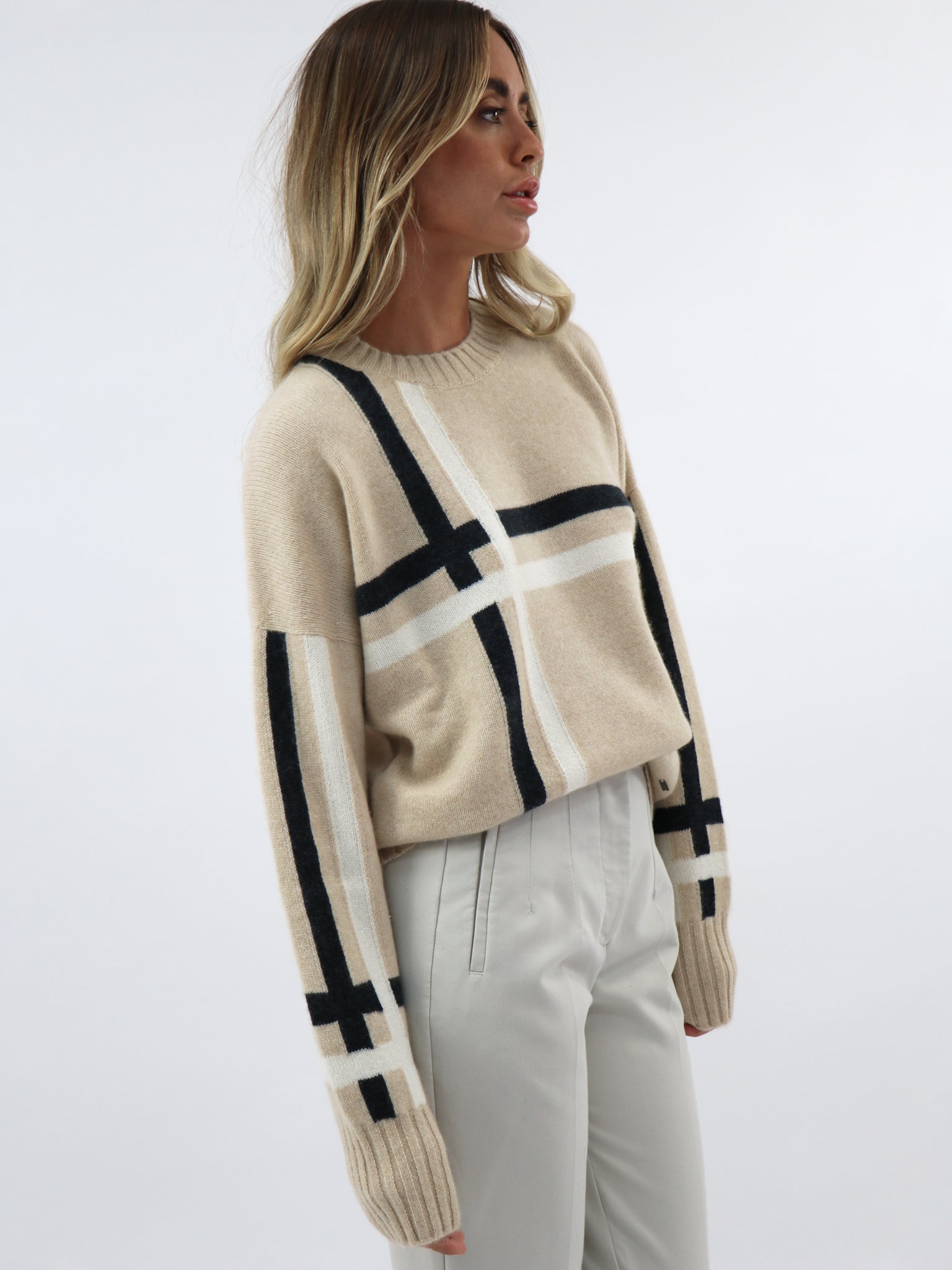 Cashmere Pullover with graphic intarsia