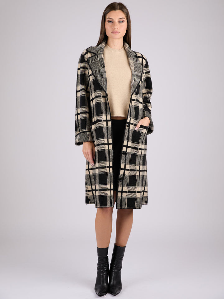 Long black and beige plaid cashmere coat 
