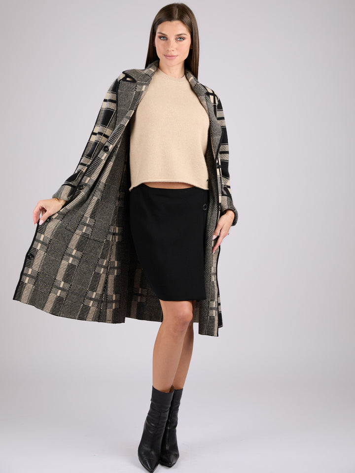 Long black and beige plaid cashmere coat 
