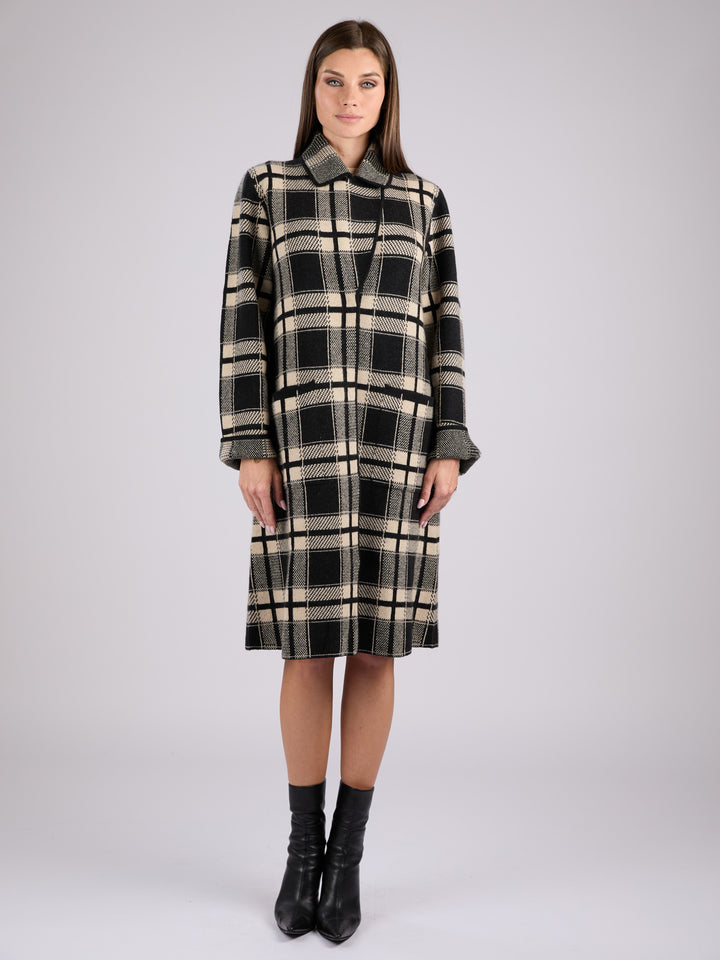Long black and beige plaid cashmere coat 