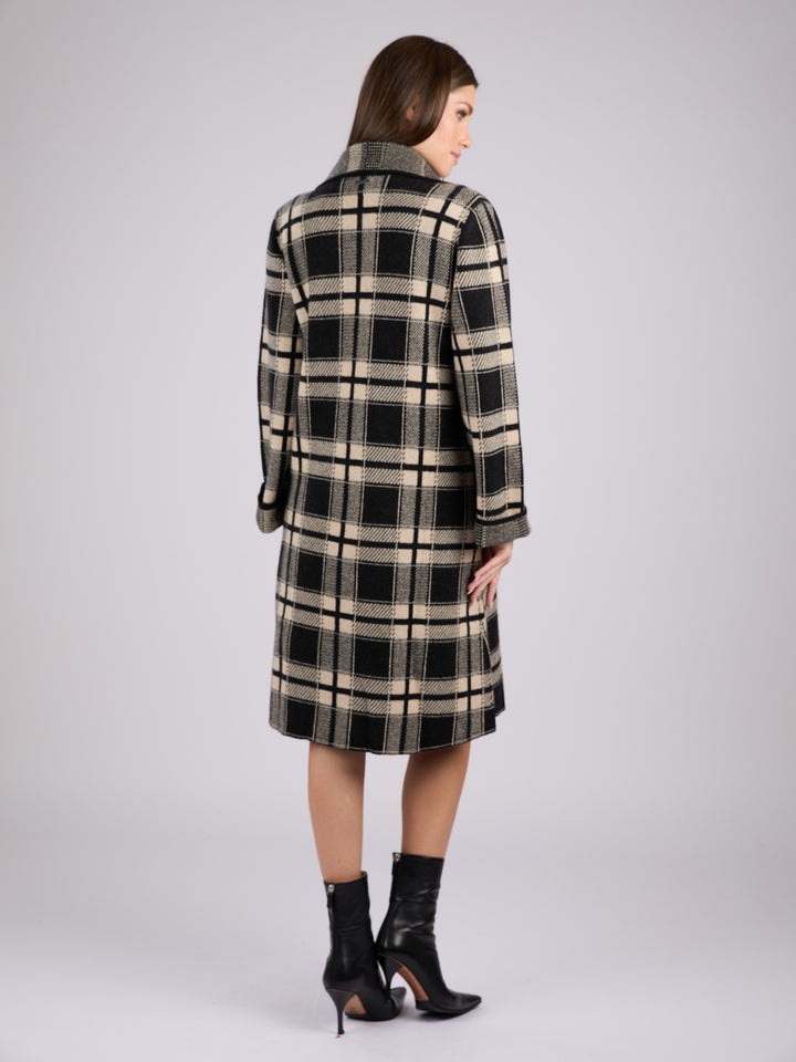 Long black and beige plaid cashmere coat 