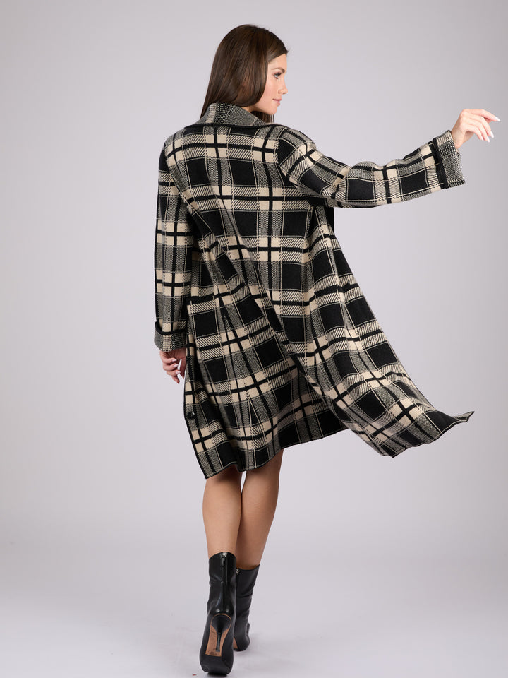 Long black and beige plaid cashmere coat 