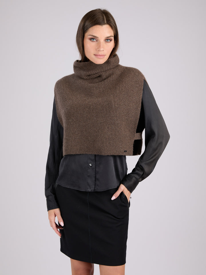 Cashmere sleeveless ribbed knit turtleneck sweater vest #SABLE