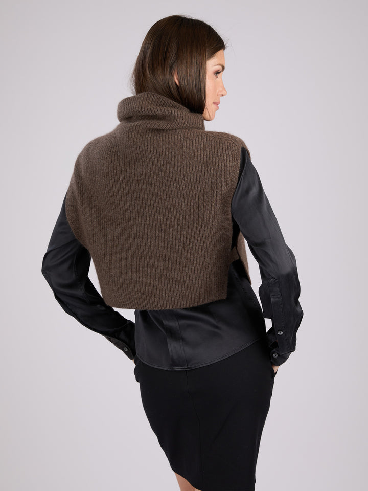 Cashmere sleeveless ribbed knit turtleneck sweater vest #SABLE