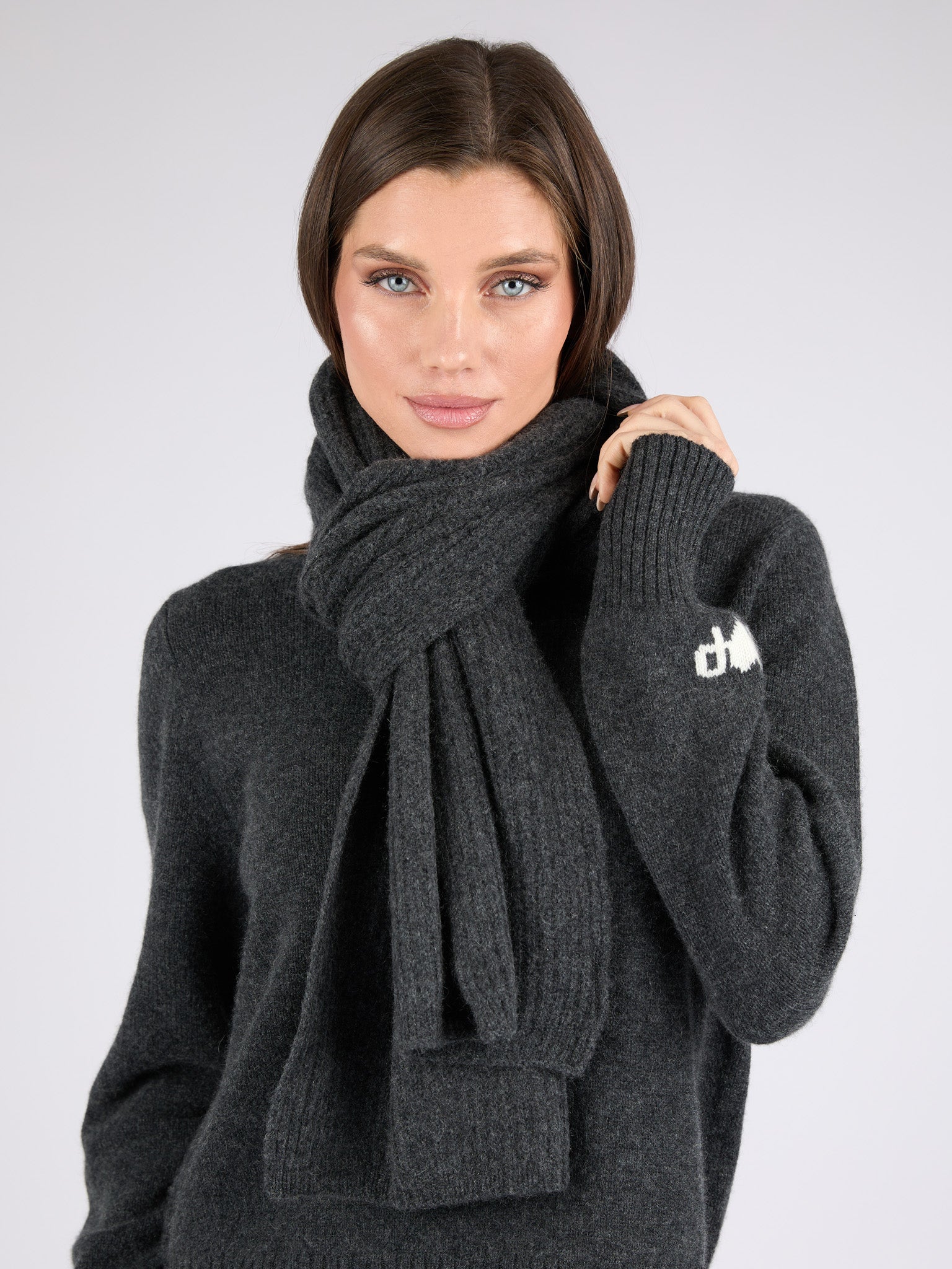 Unisex extremely soft ribbed cashmere scarf