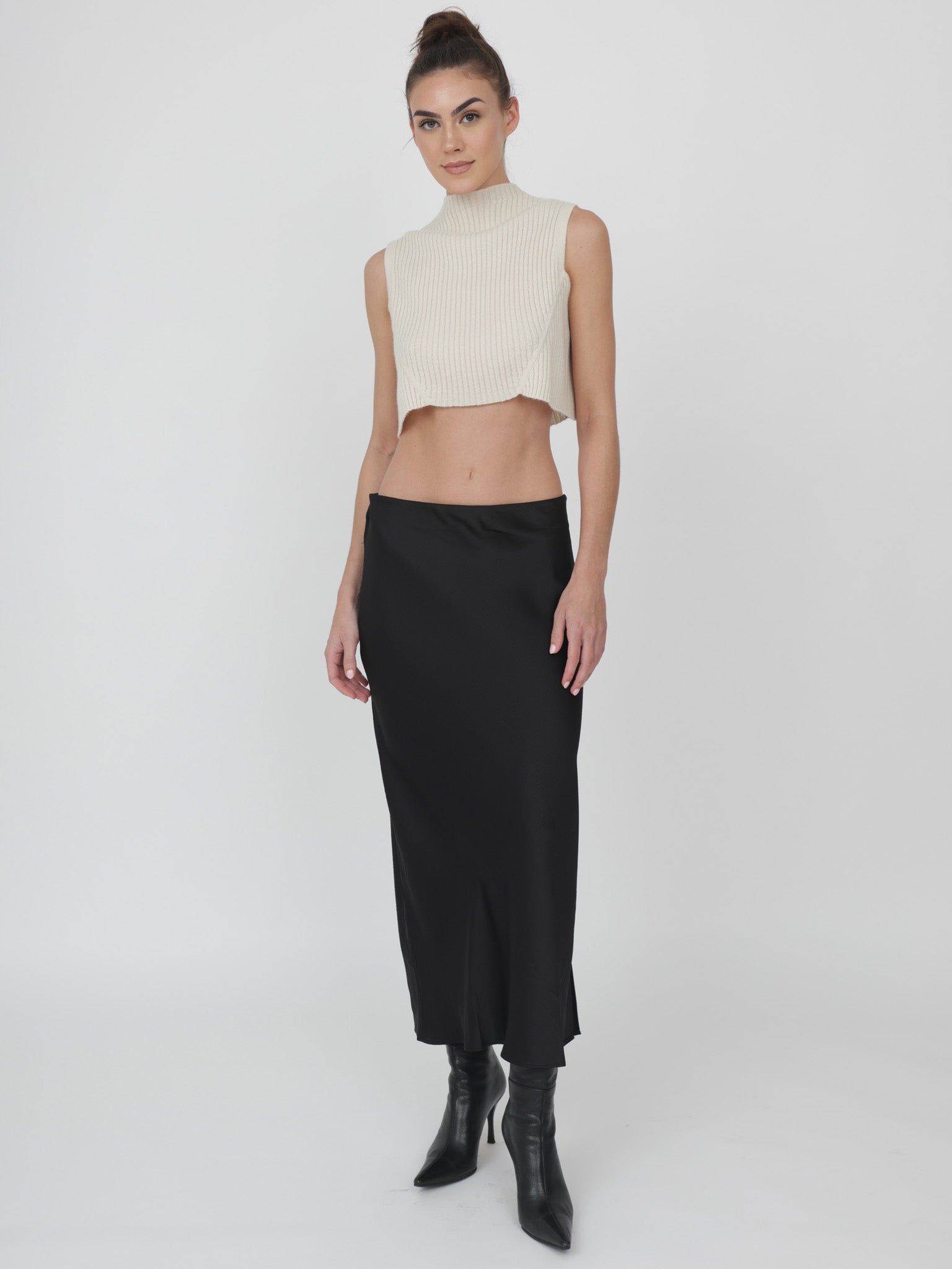 Sleeveless Cashmere Cropped Top