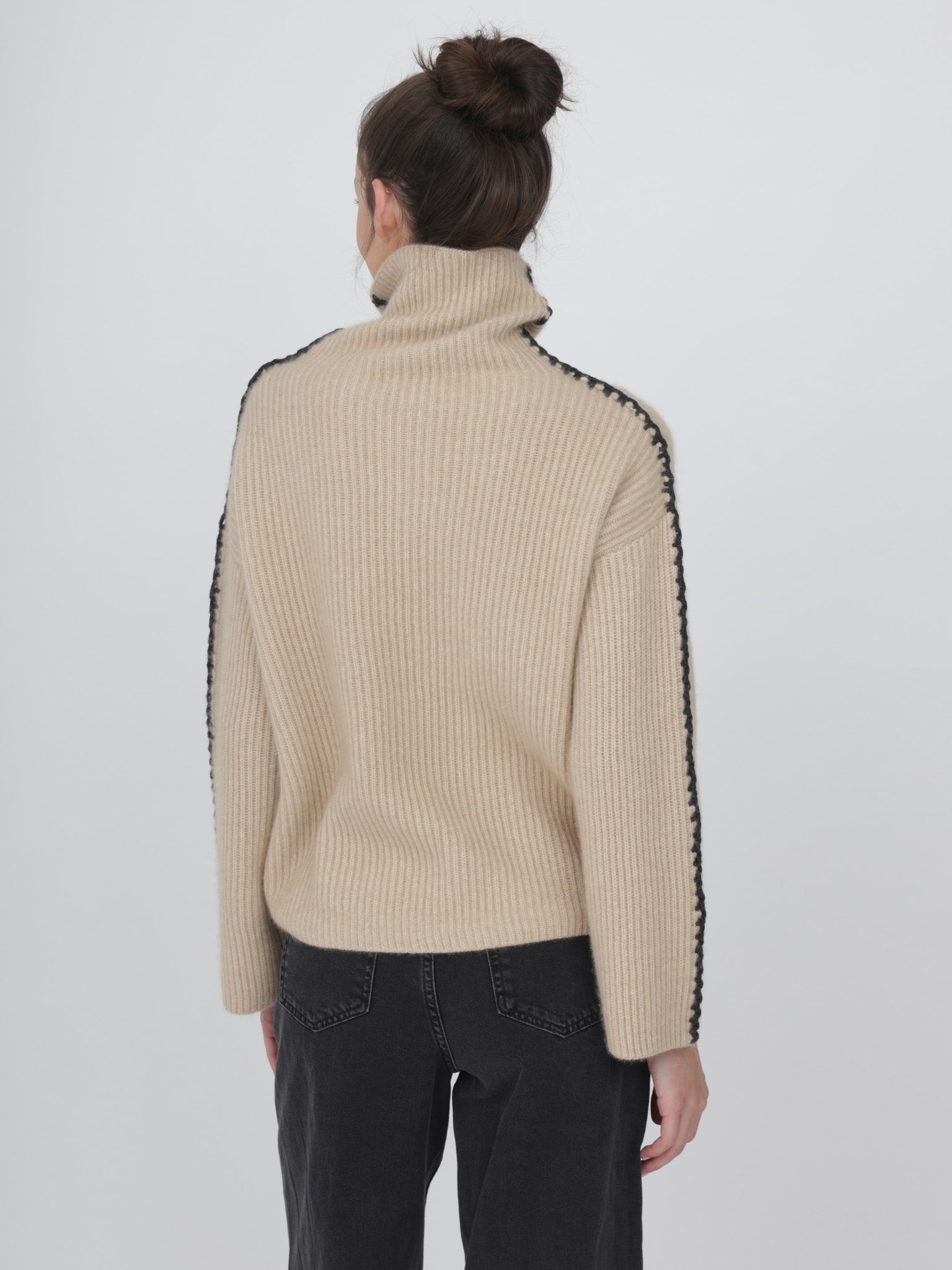 Cashmere Turtleneck with detail on Sleeves