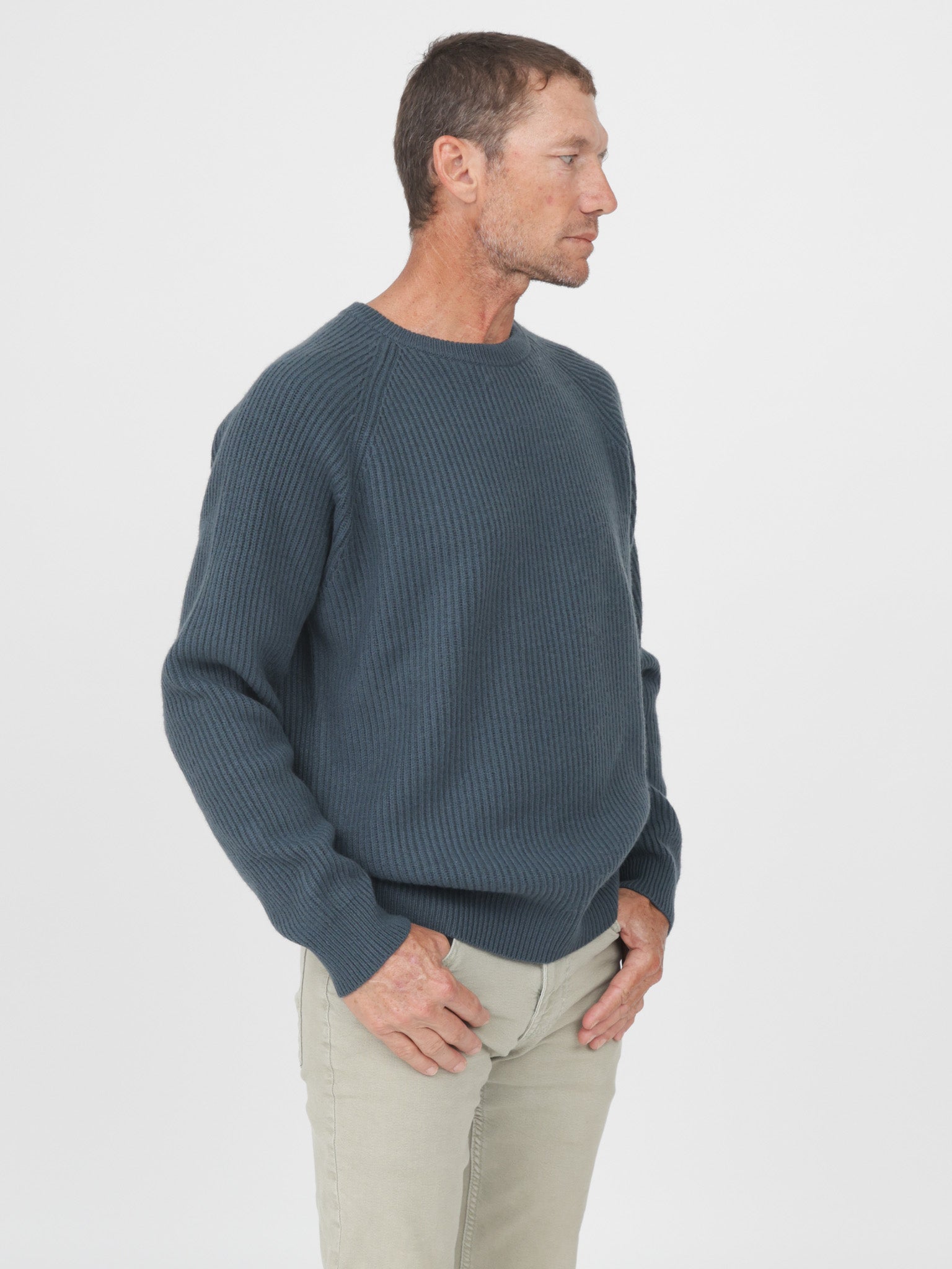 Men Ribbed Crewneck Raglan Sleeves