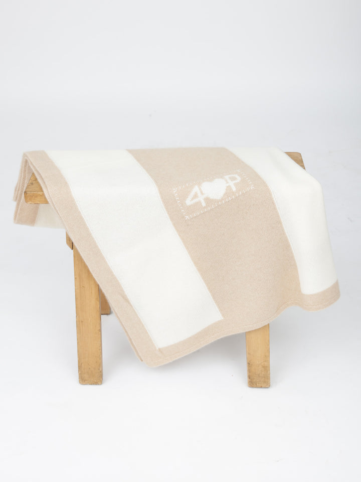 Organic Borneo blanket in undyed Mongolian cashmere