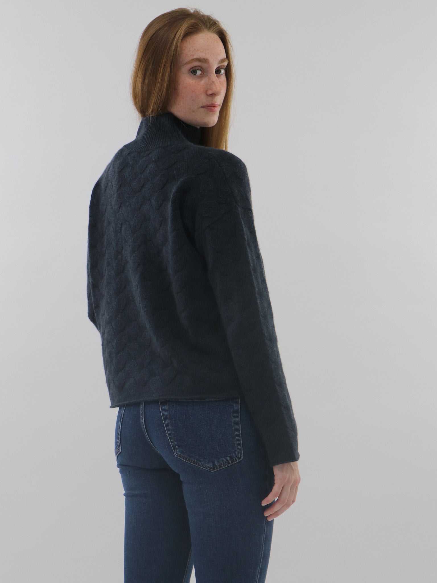 Cashmere Pullover with texture