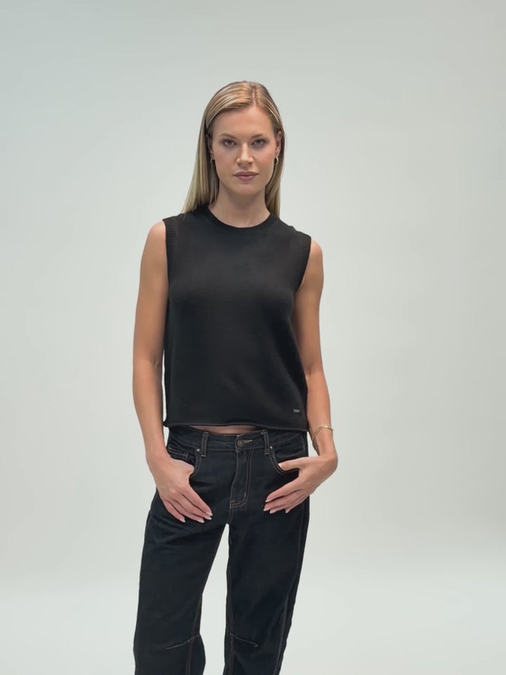 STEFFI SLEEVELESS CASHMERE CREW