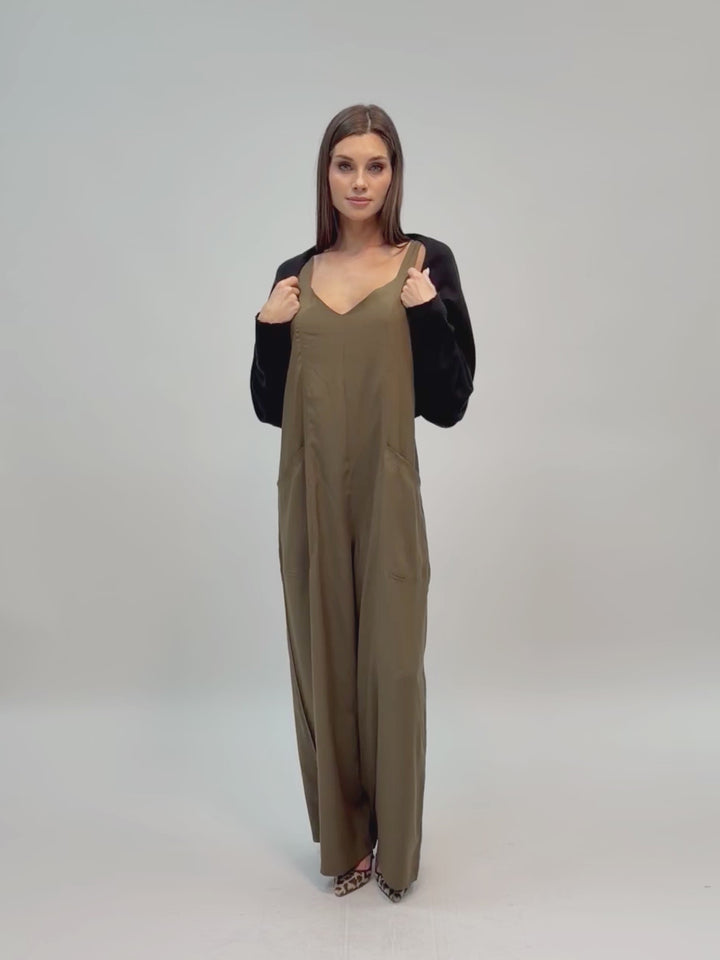 Silk sleeveless jumpsuit with wide legs and side pockets #MOSS