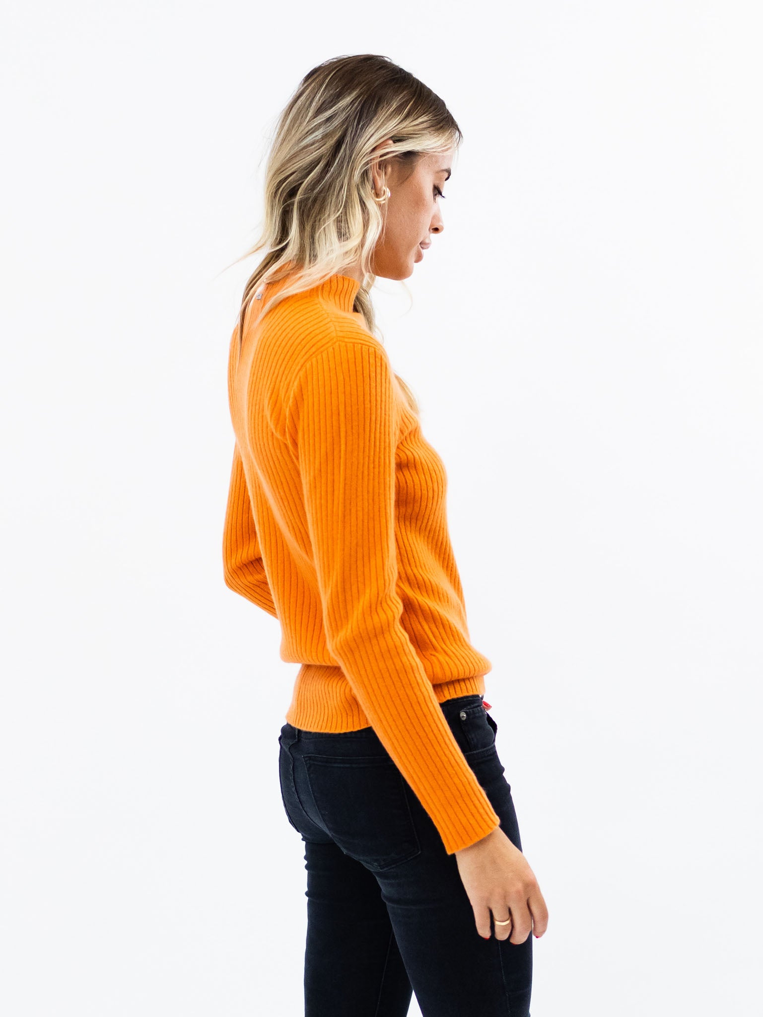 Fitted Cashmere Ribbed Sweater