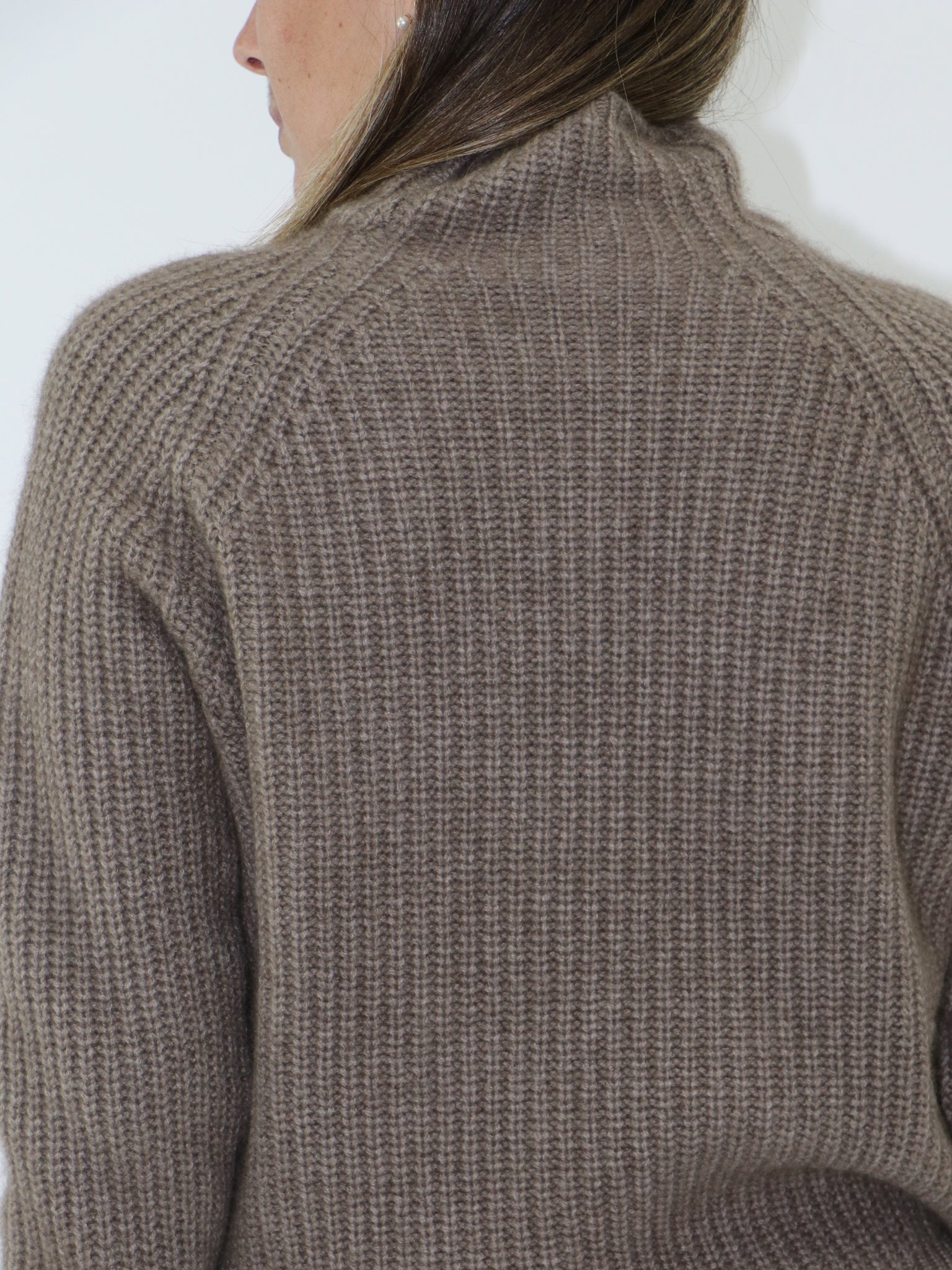 Ribbed Mock neck Cashmere Sweater