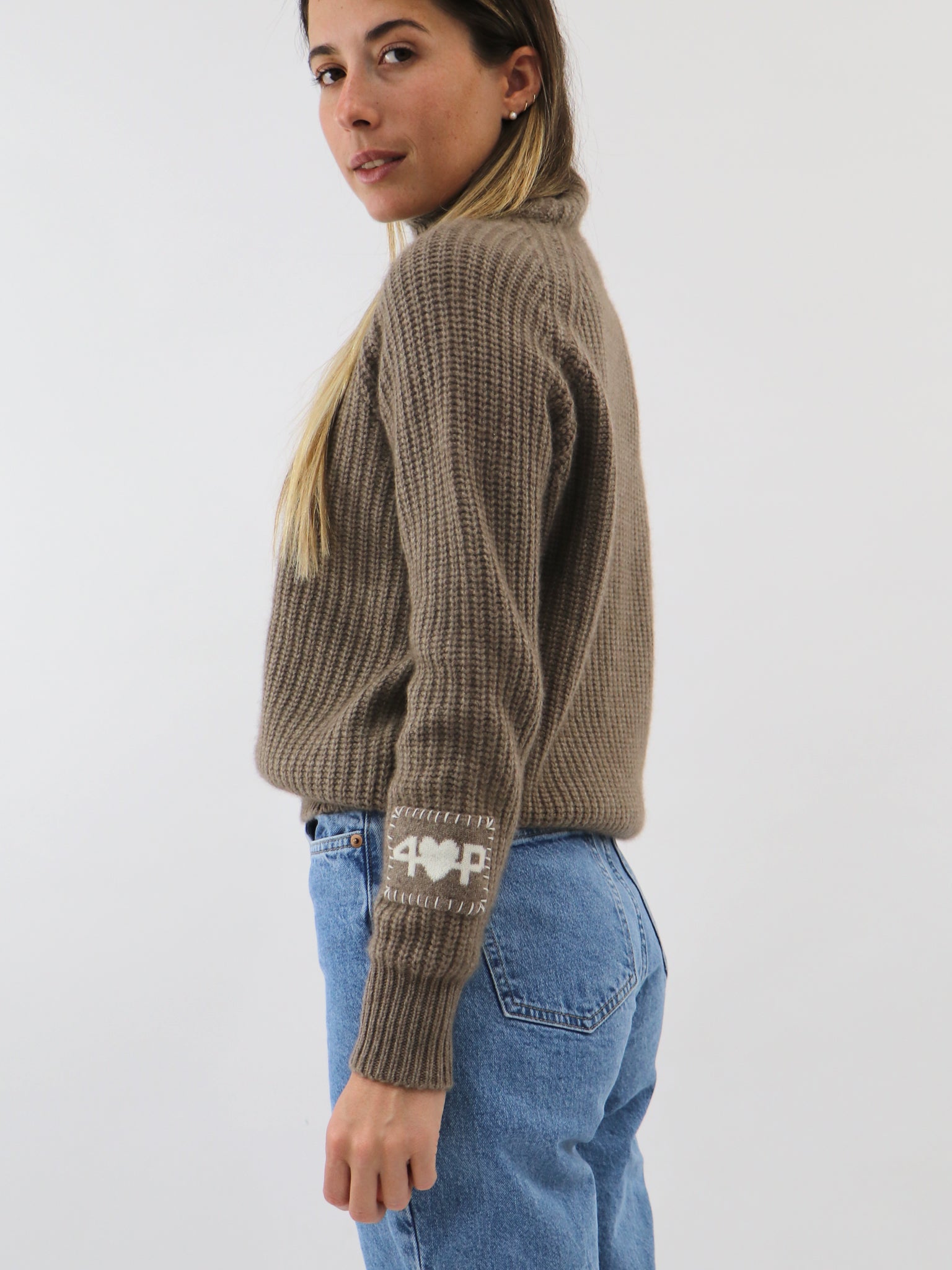 Ribbed Mock neck Cashmere Sweater