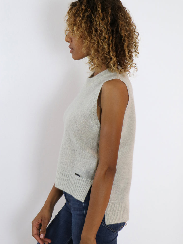 High-Low Cashmere Sleeveless Top #CLOUD