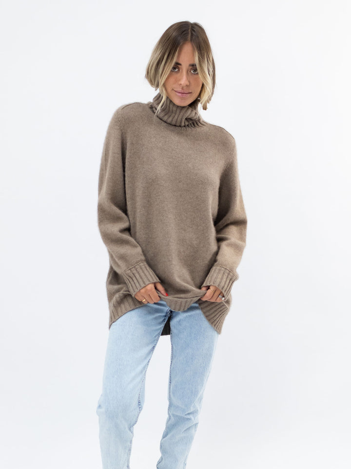 Cashmere Turtleneck #FAWN