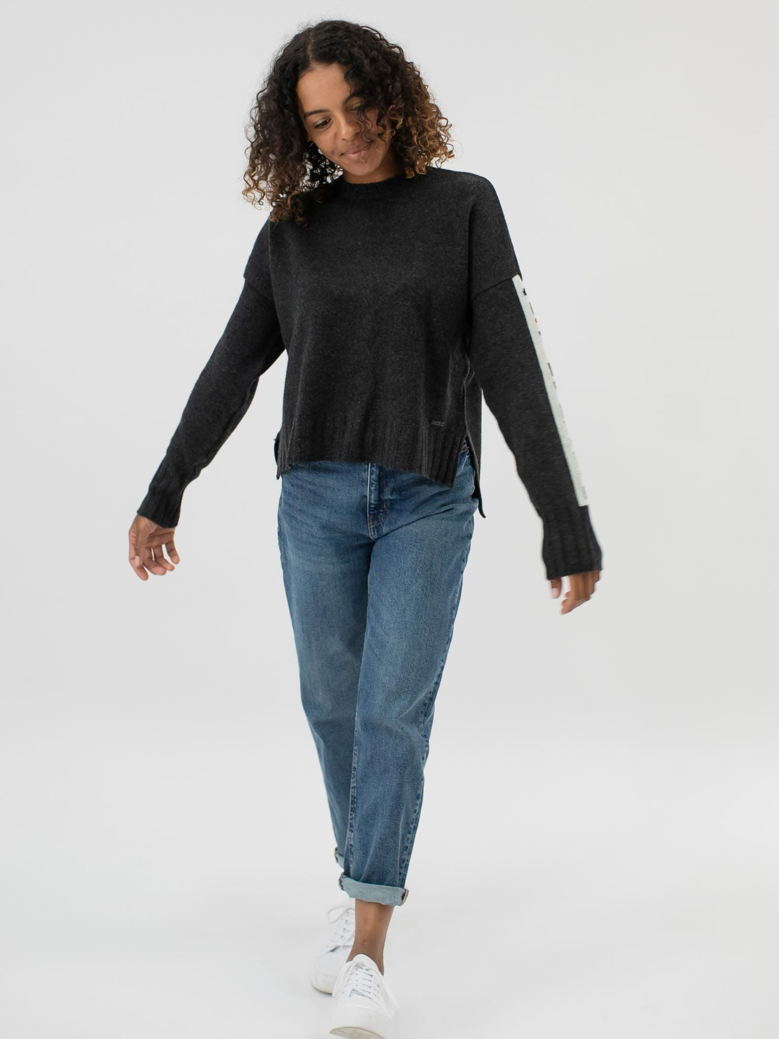 Cashmere Crewneck with High and Low Hem