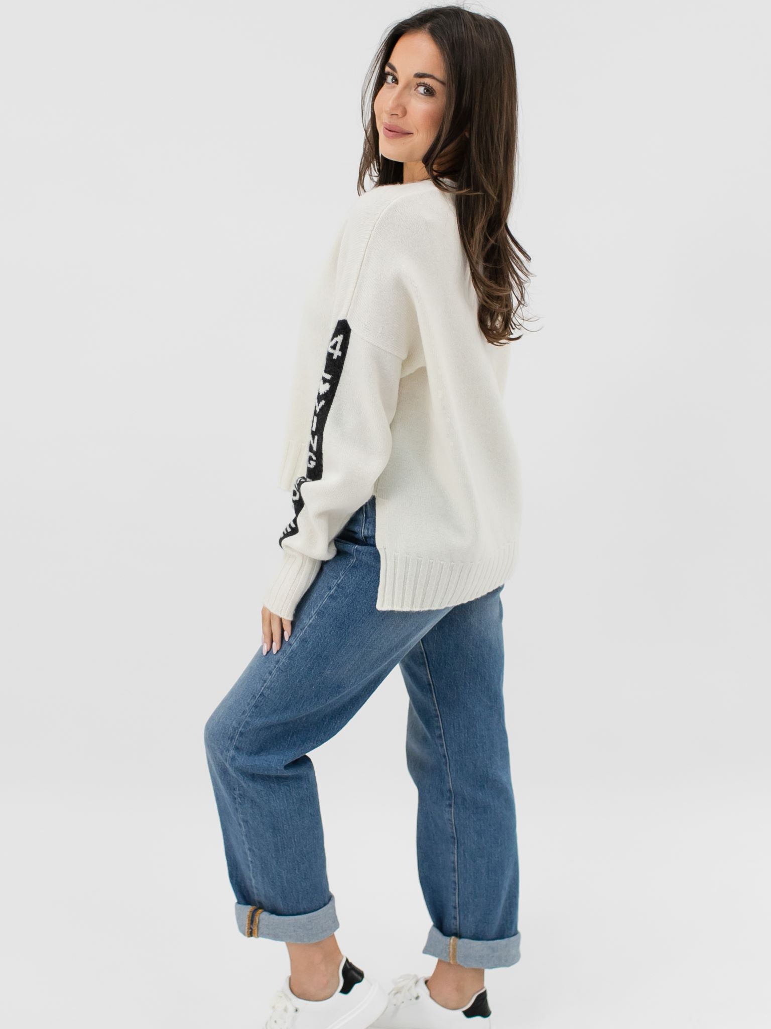 Cashmere Crewneck with High and Low Hem