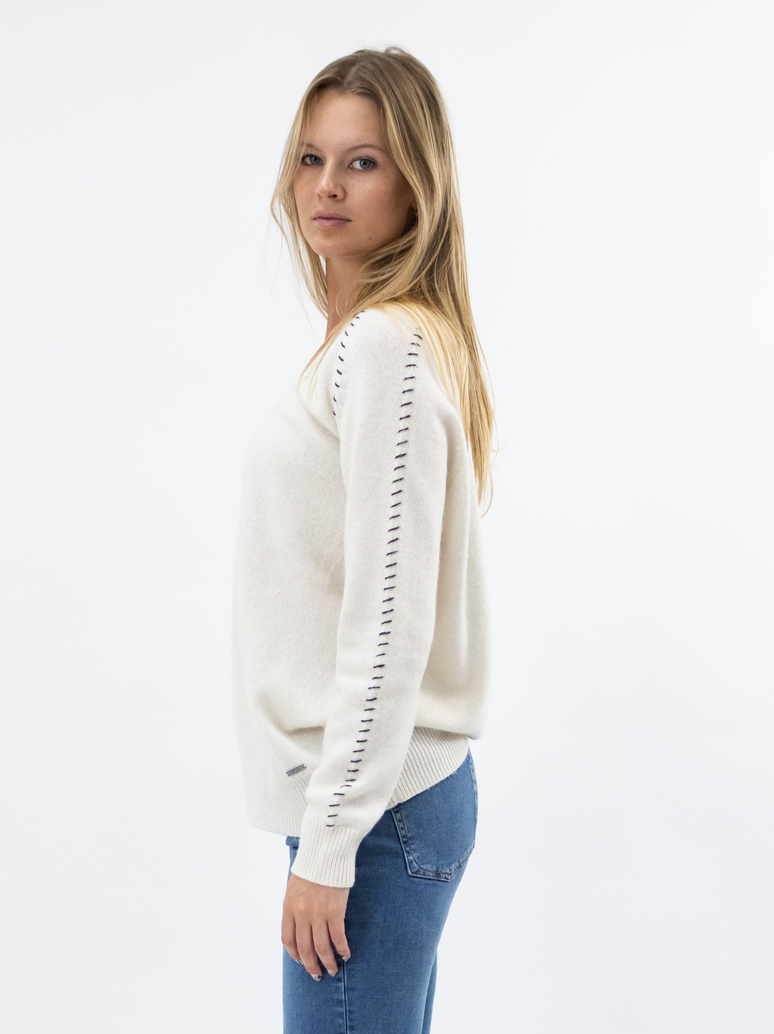 V Neck Cashmere Sweater with detailed Stitching