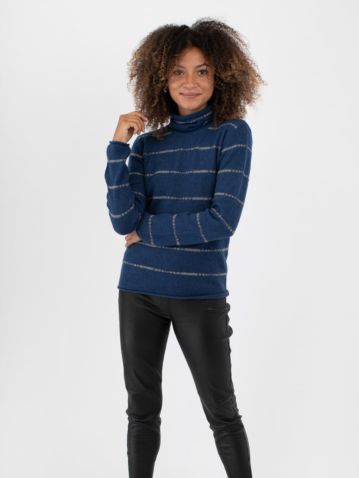 Loose Fit Cashmere Turtleneck #DUTCH BLUE