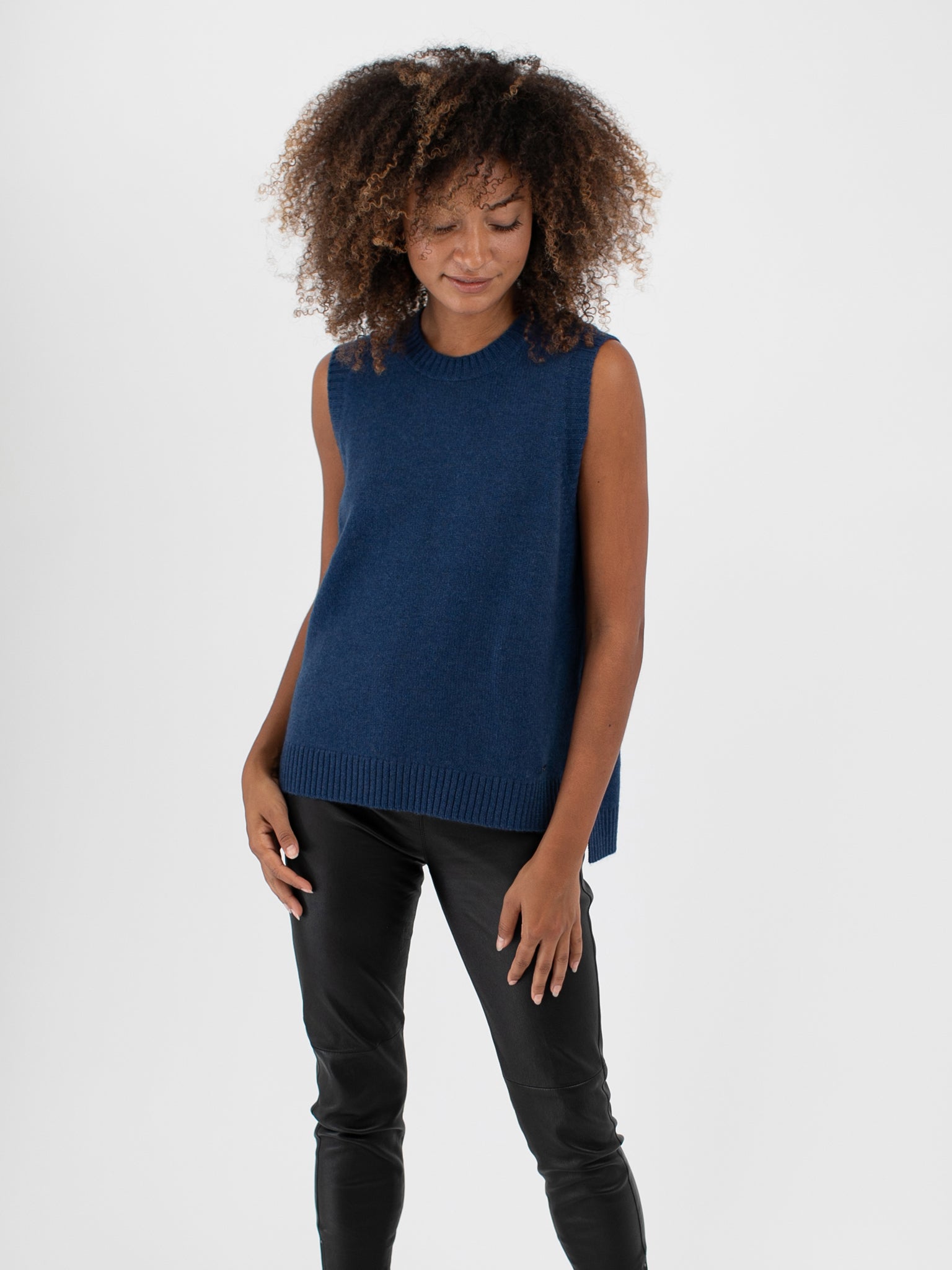 Sleeveless Cashmere Sweater Top with High-Low Hem