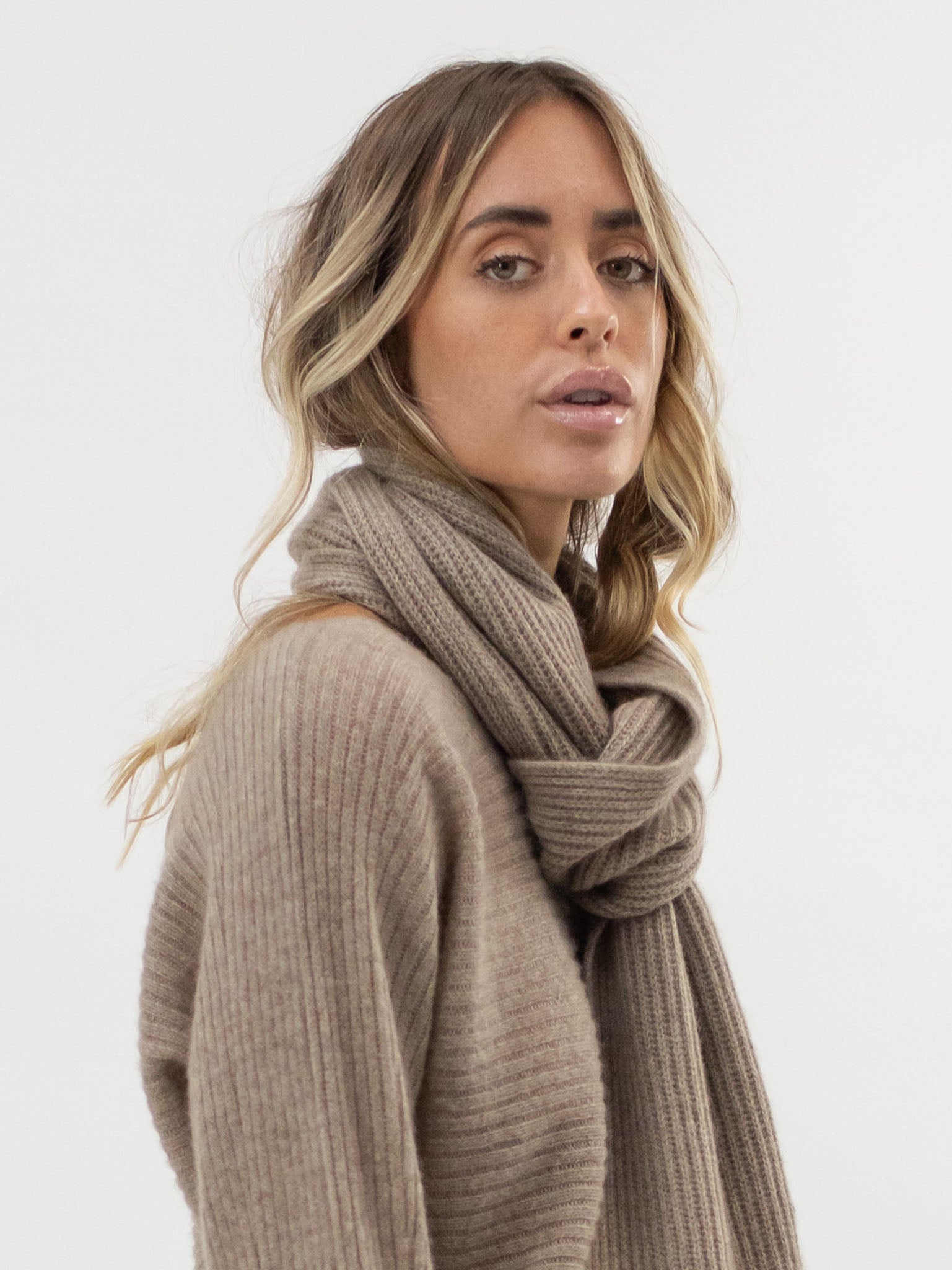 Loose Knit Cashmere Scarf